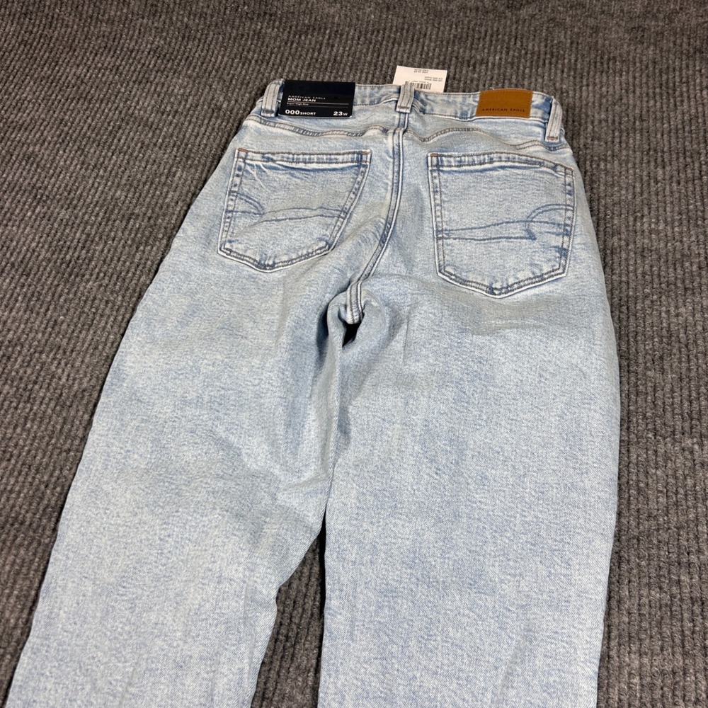 American Eagle Jeans Women's 23 Super High Rise Stretch Mom Skylight Stretch